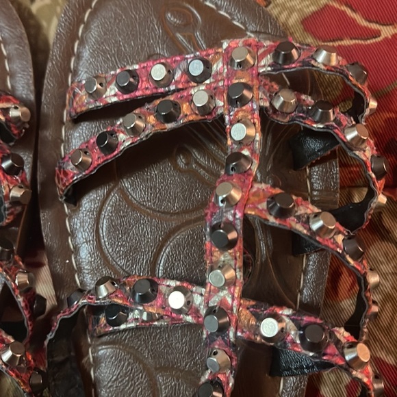 Rodeo Ready Sandals 🤠 - Picture 3 of 5